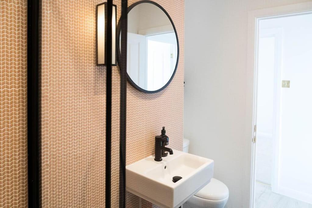 Boutique Central Margate Apt. - Edge Of Old Town! 외부 사진