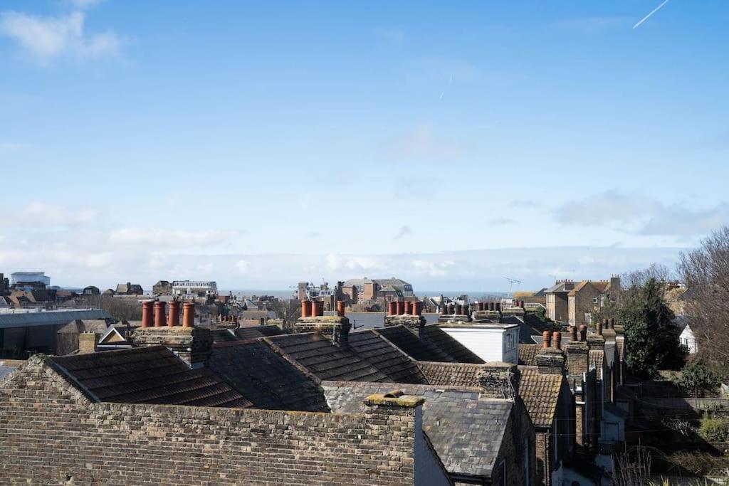 Boutique Central Margate Apt. - Edge Of Old Town! 외부 사진